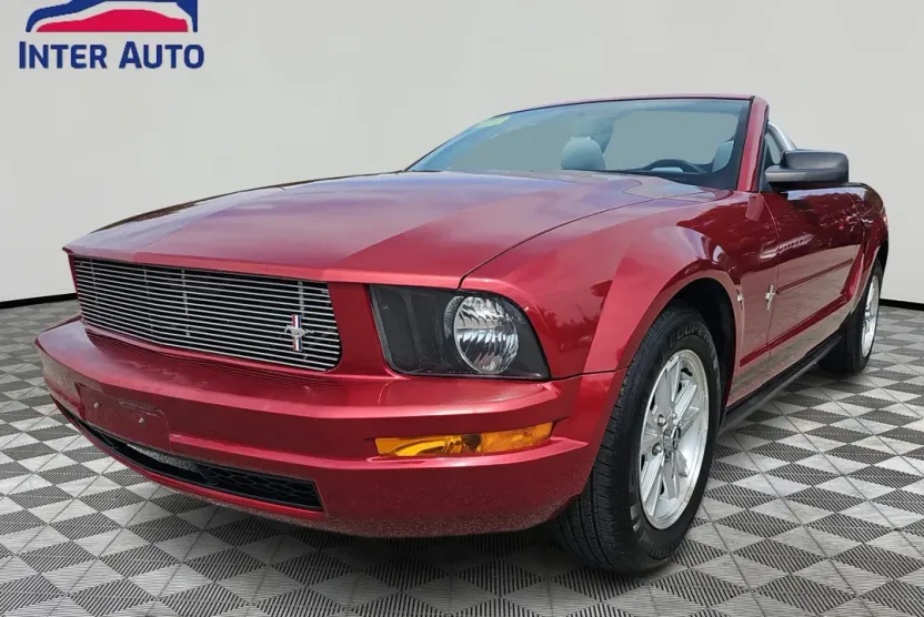 2007 Ford Mustang Premium Convertible photo 1
