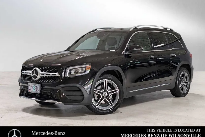 2023 Mercedes Benz GLB 250 4MATIC photo 1