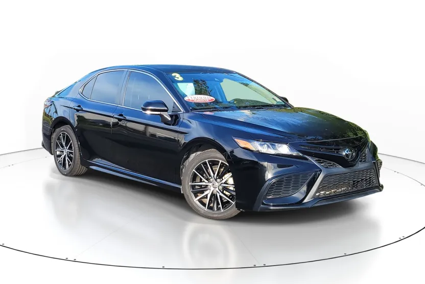 2023 Toyota Camry SE photo 1