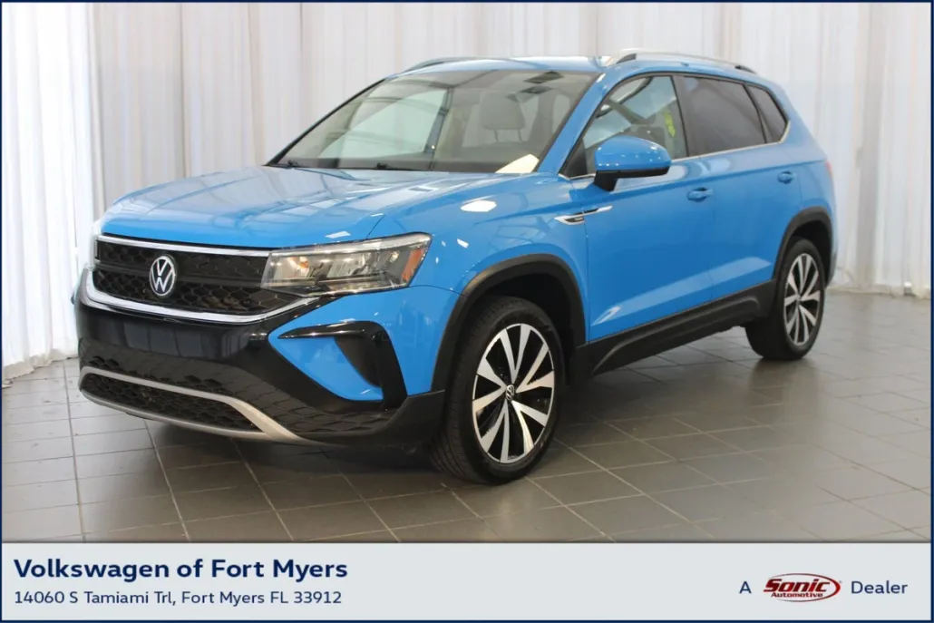 2022 Volkswagen Taos SE photo 1