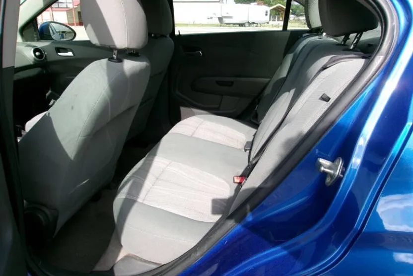 2018 Chevrolet Sonic LT photo 1