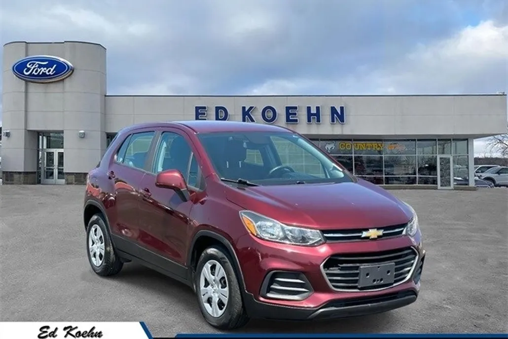 2017 Chevrolet Trax LS photo 1