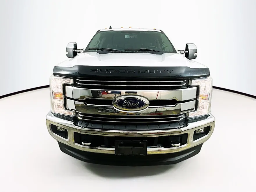 2019 Ford F-250 Lariat photo 1