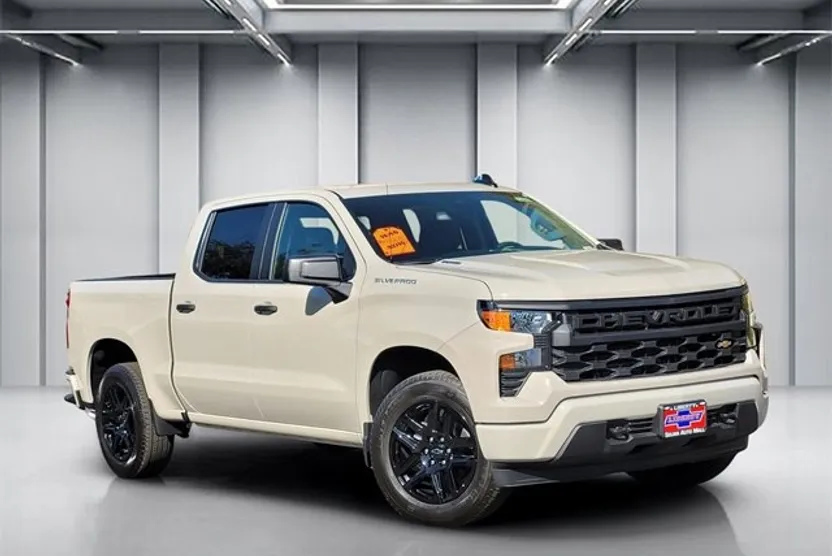 2026 Chevrolet Silverado 1500 Custom photo 1