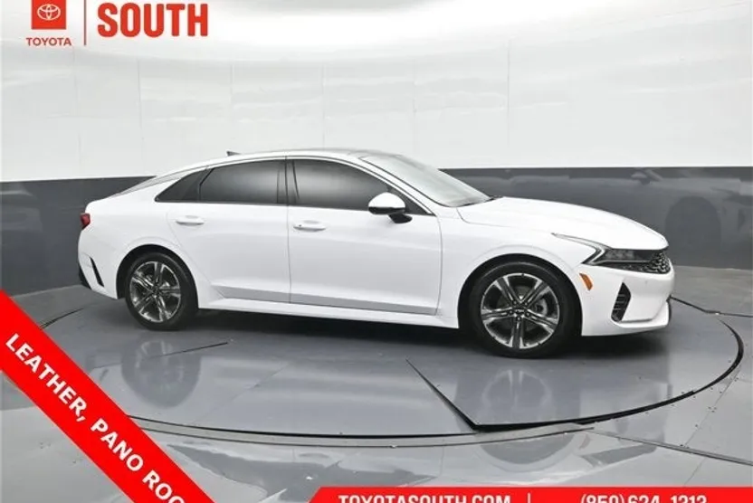 2022 Kia K5 EX photo 1
