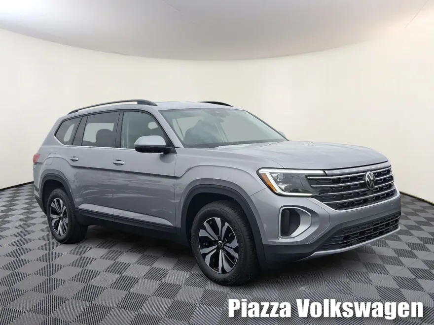 2025 Volkswagen Atlas SE photo 1