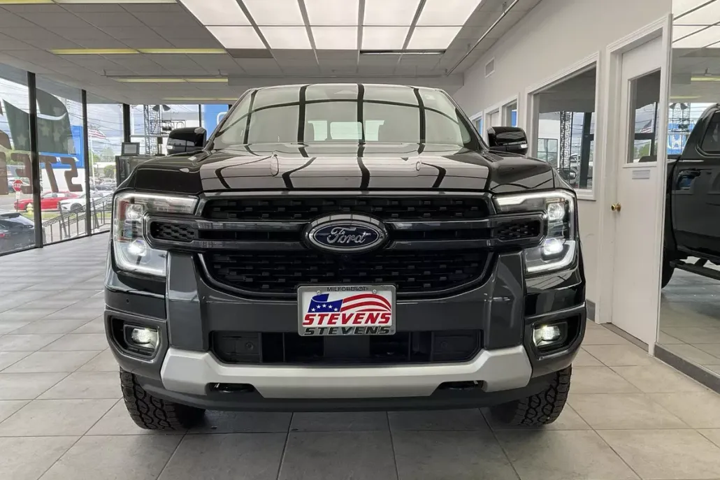 2024 Ford Ranger Lariat photo 1