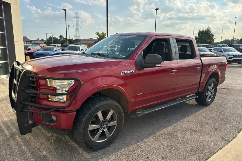 2016 Ford F-150 XLT photo 1