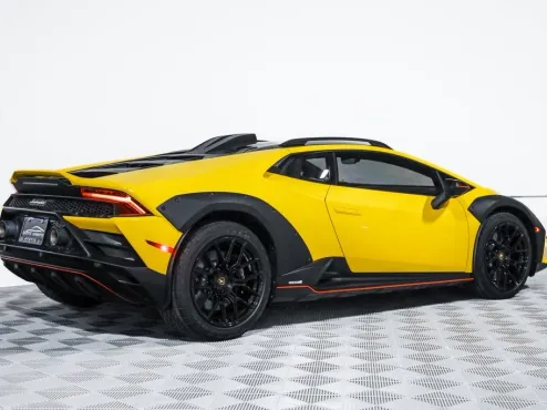 2023 Lamborghini Huracan Sterrato Base photo 4