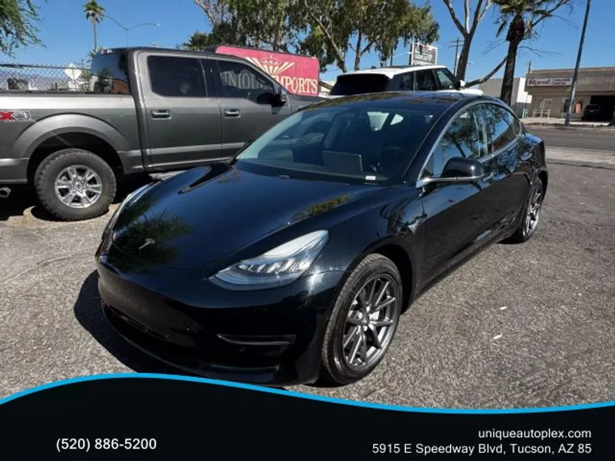 2018 Tesla Model 3 Mid Range photo 1