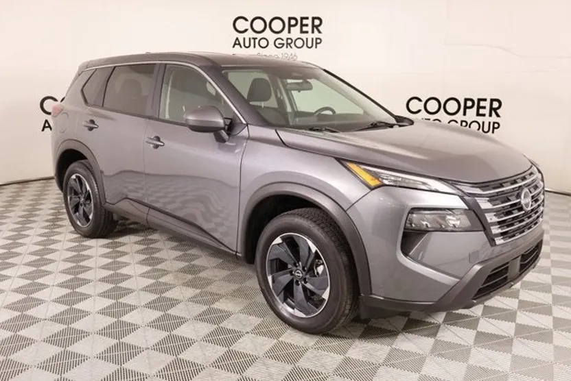 2024 Nissan Rogue SV photo 1