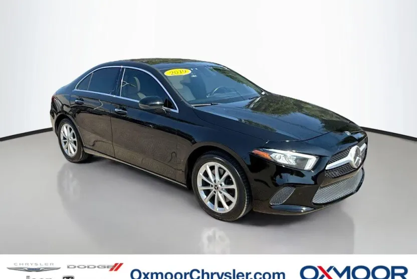 2019 Mercedes Benz A 220 4MATIC photo 1