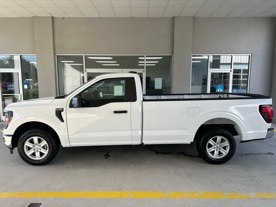2025 Ford F-150 XL photo 1