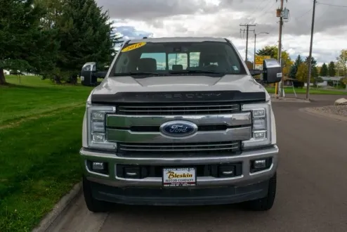 2018 Ford F-350 Lariat photo 2
