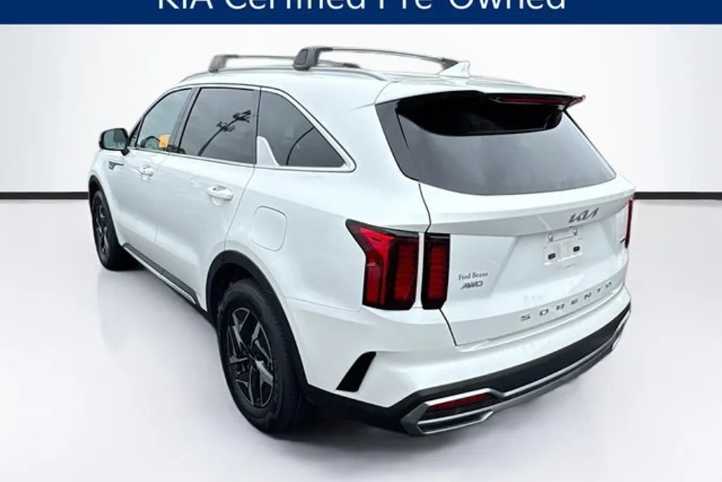 2022 Kia Sorento Hybrid S photo 1