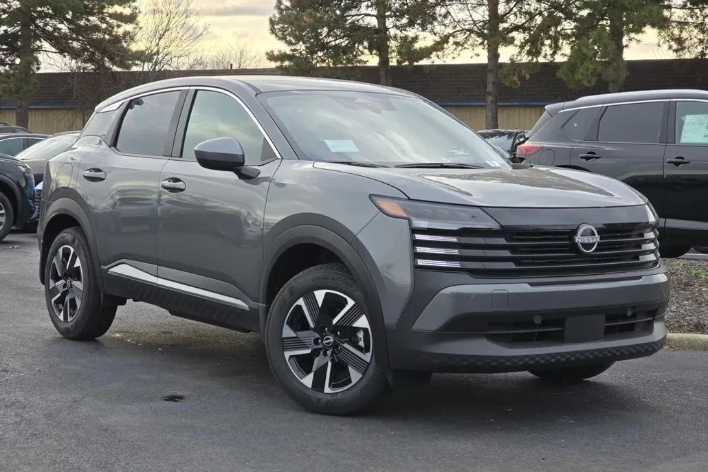 2025 Nissan Kicks SV photo 1