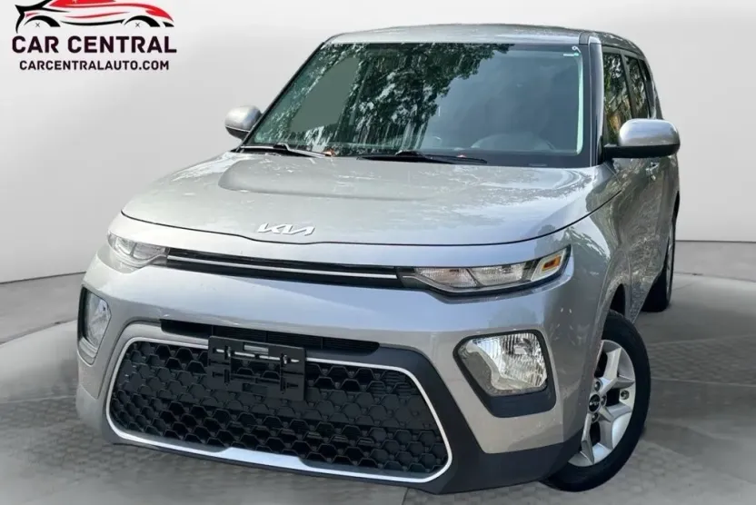 2022 Kia Soul LX S X-Line photo 1
