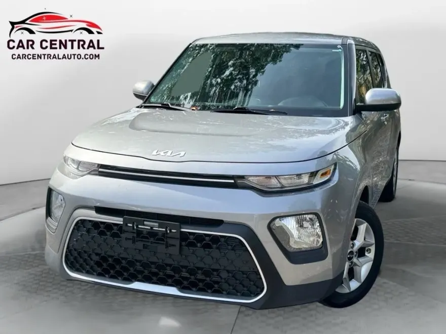 2022 Kia Soul LX S X-Line photo 1