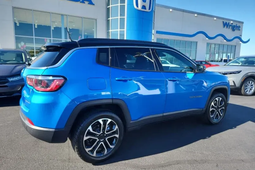 2024 Jeep Compass Limited photo 1