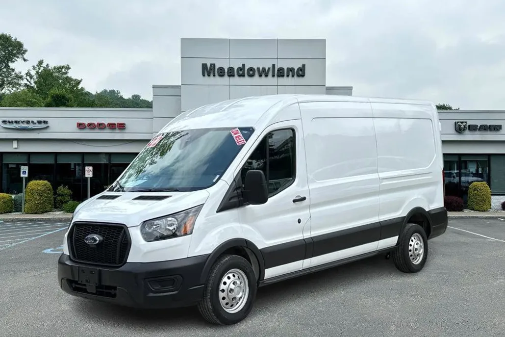 2022 Ford Transit Cargo Van photo 1