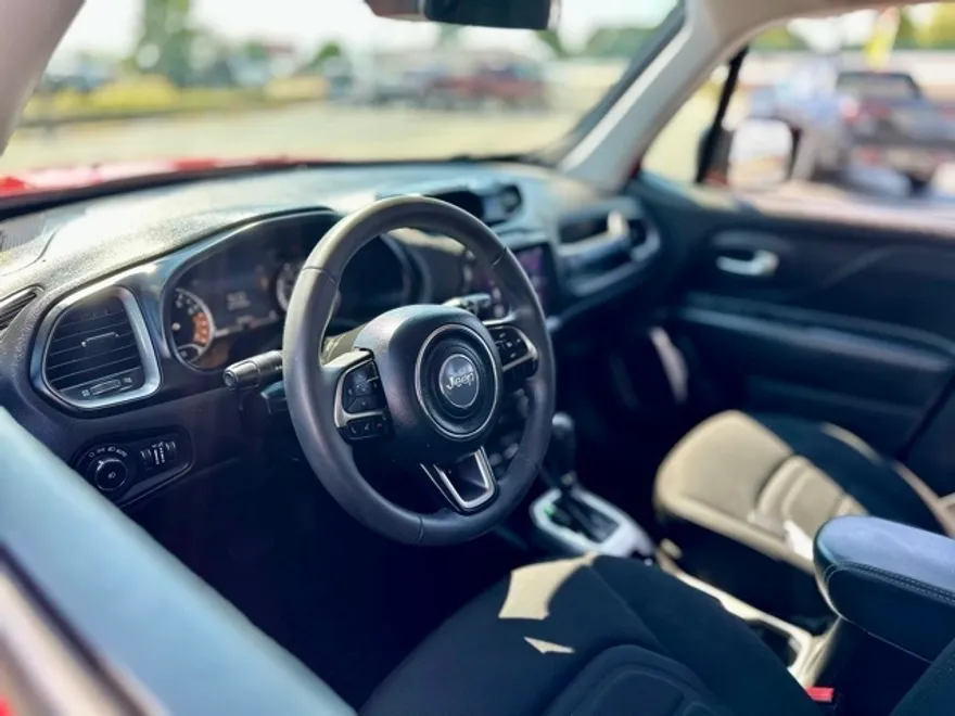 2022 Jeep Renegade Latitude photo 1