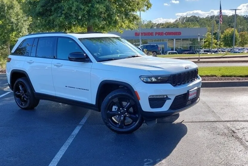 2024 Jeep Grand Cherokee Limited photo 1