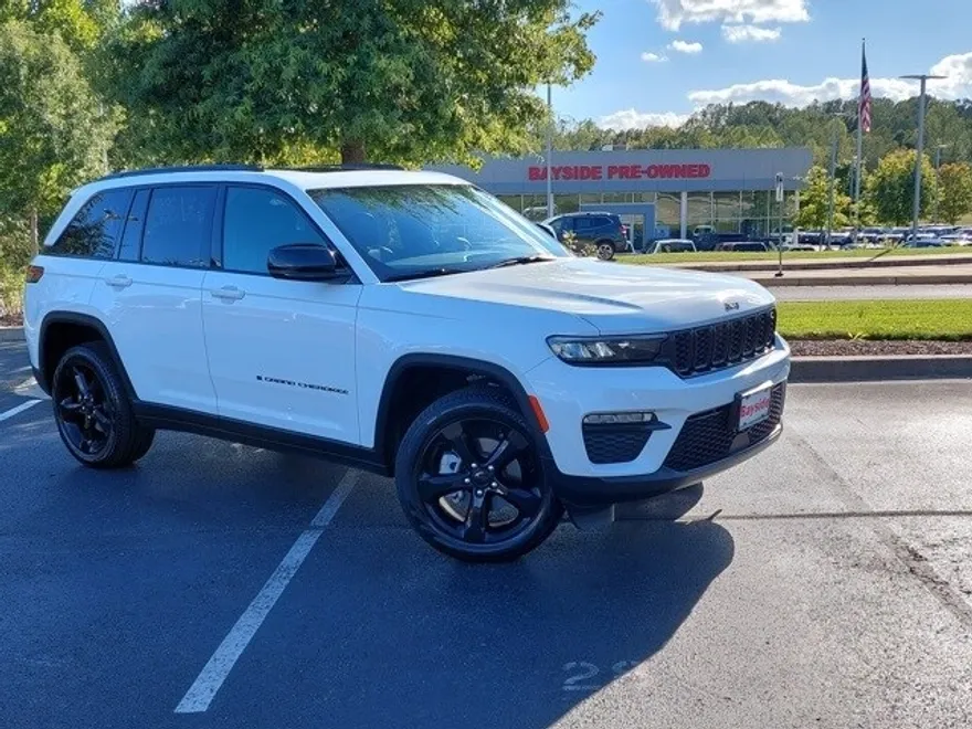 2024 Jeep Grand Cherokee Limited photo 1