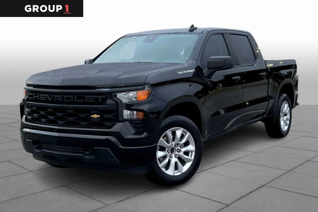 2024 Chevrolet Silverado 1500 Custom photo 1