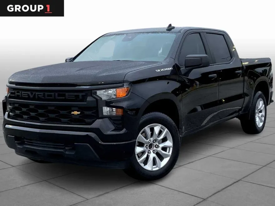2024 Chevrolet Silverado 1500 Custom photo 1