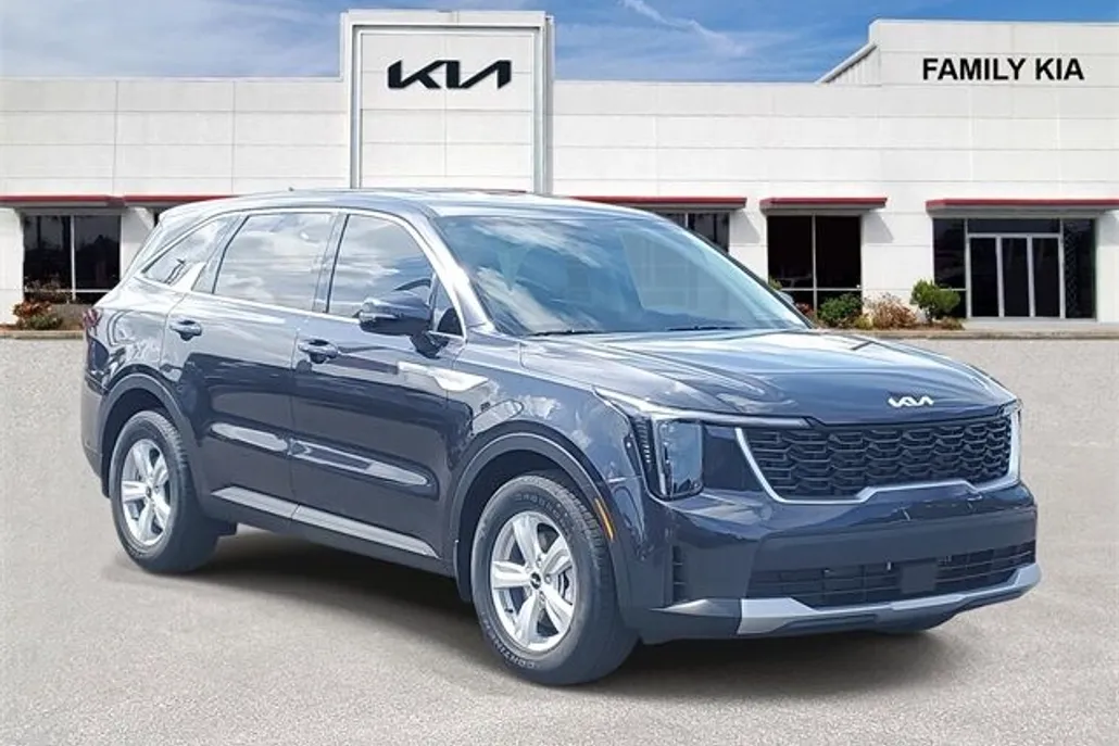 2026 Kia Sorento LX photo 1