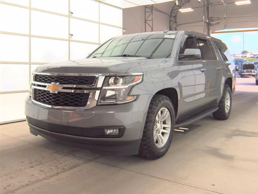 2020 Chevrolet Suburban LT photo 1