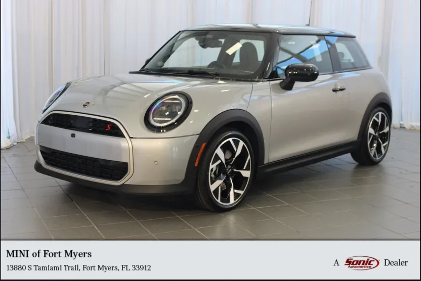 2025 Mini Cooper Hardtop S photo 1