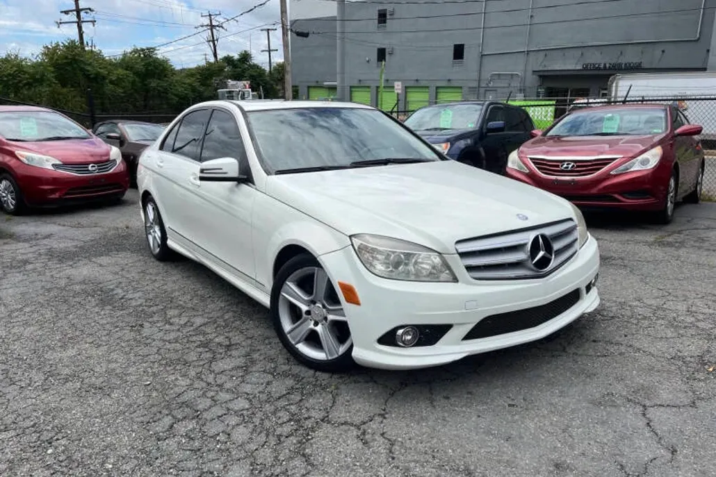 2010 Mercedes Benz C 300 Sport photo 1