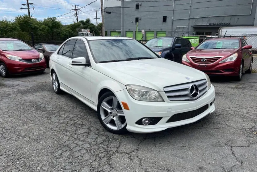 2010 Mercedes Benz C 300 Sport photo 1