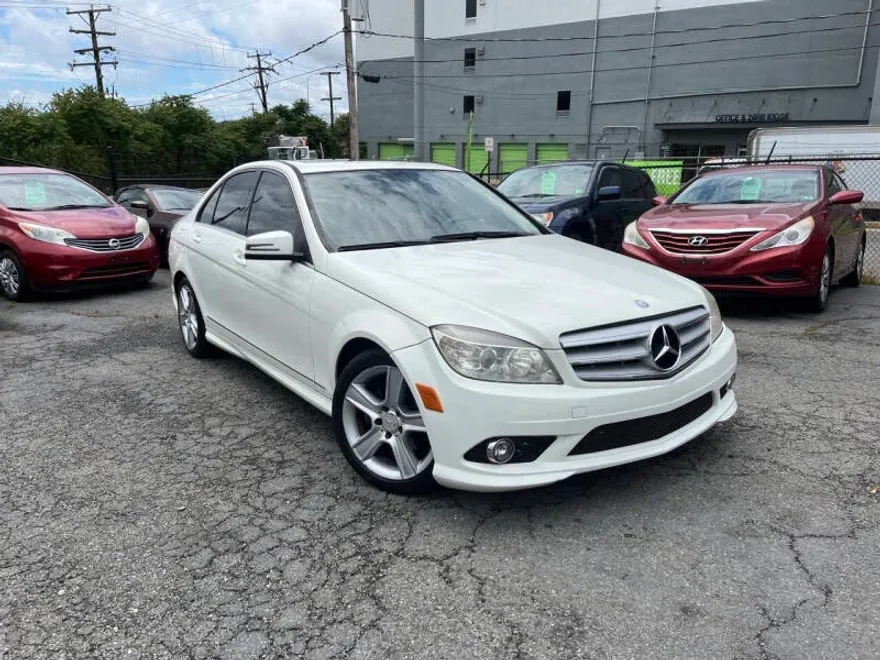 2010 Mercedes Benz C 300 Sport photo 1