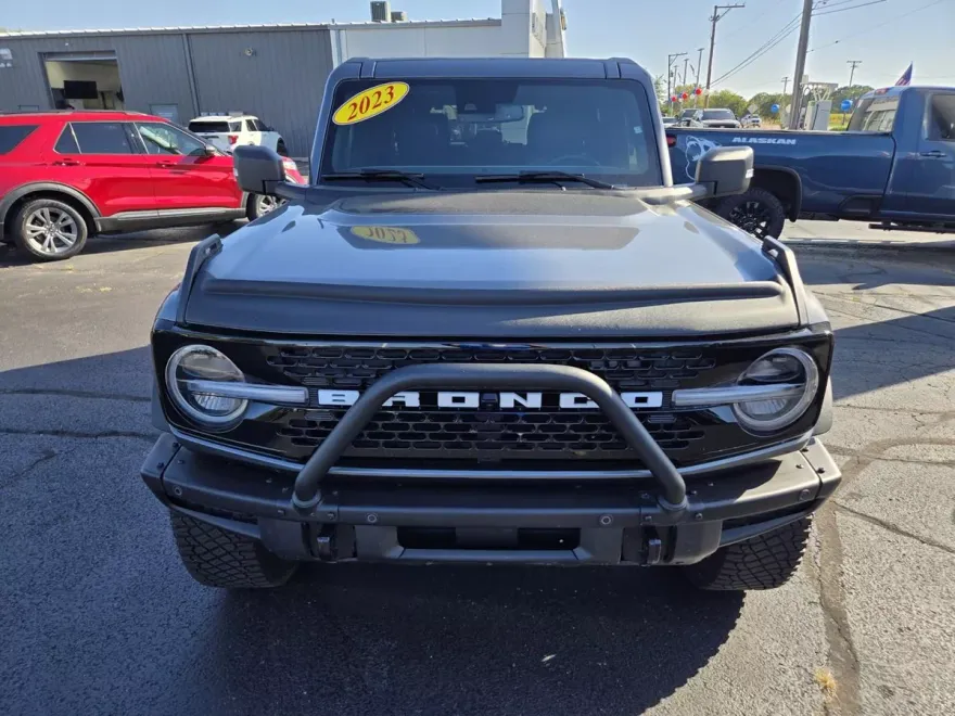 2023 Ford Bronco Badlands photo 1