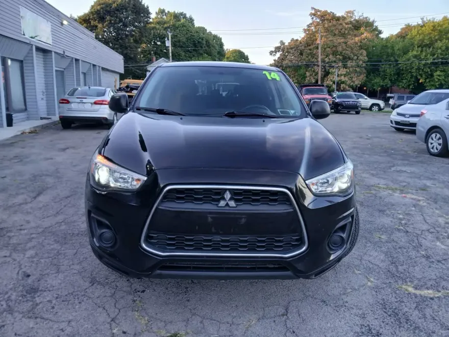 2014 Mitsubishi Outlander Sport ES SE photo 1