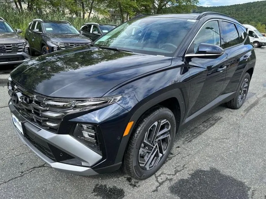 2025 Hyundai Tucson Hybrid Limited photo 1