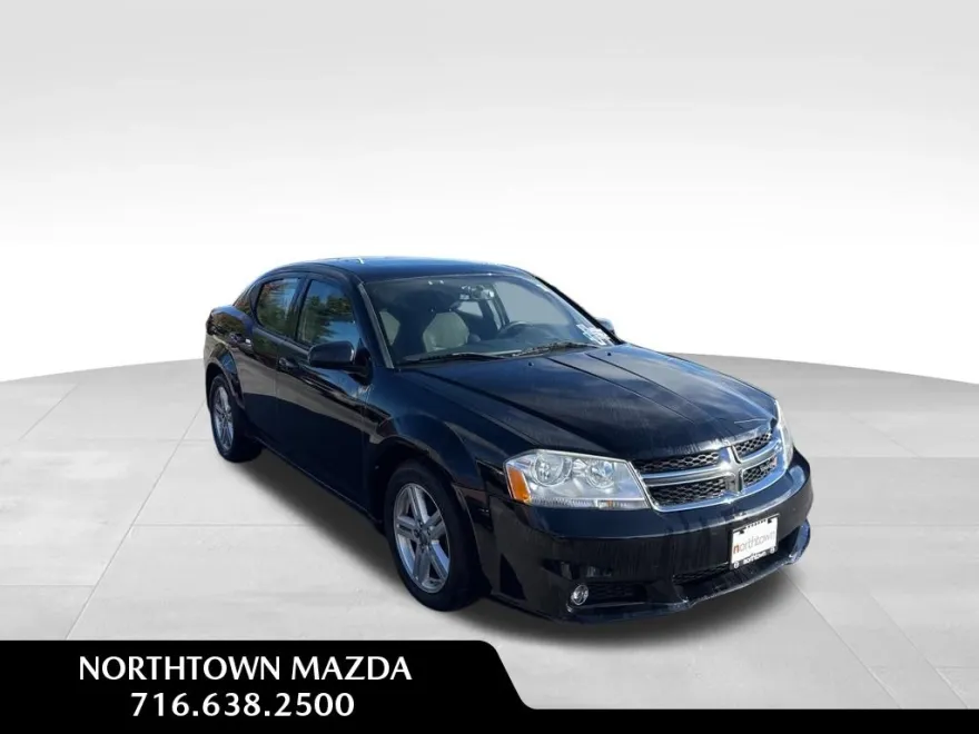 2013 Dodge Avenger SXT photo 1