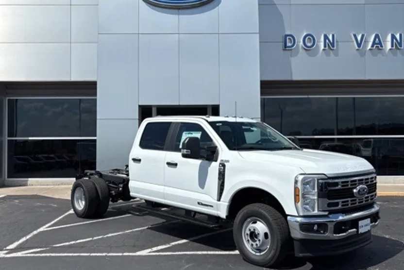 2026 Ford F-350 XL photo 1