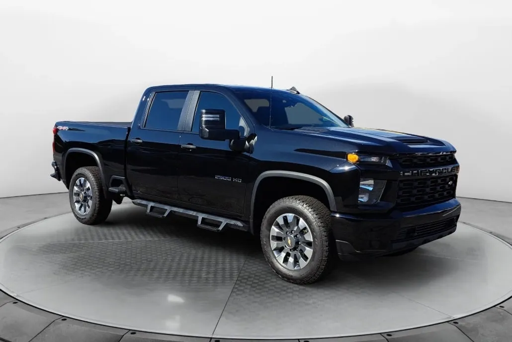 2022 Chevrolet Silverado 2500HD Custom photo 1