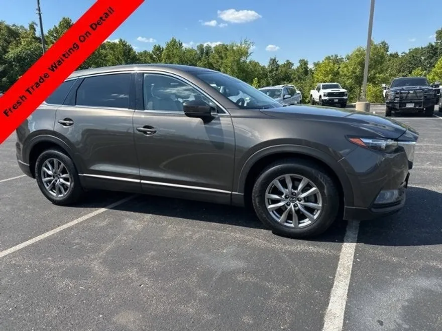 2019 Mazda CX-9 Touring photo 1