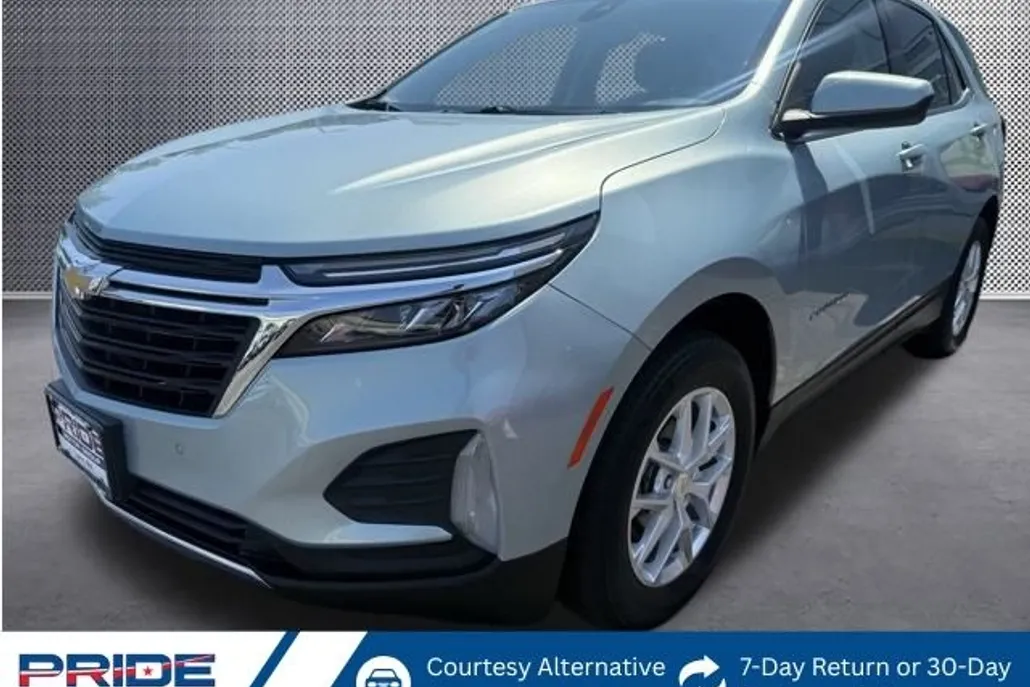 2022 Chevrolet Equinox LT photo 1