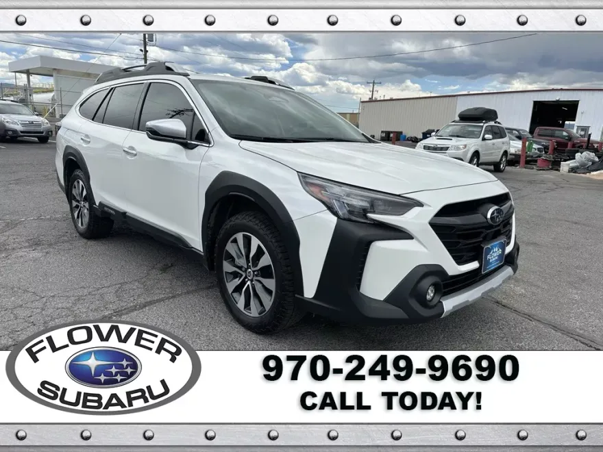 2023 Subaru Outback Touring XT photo 1