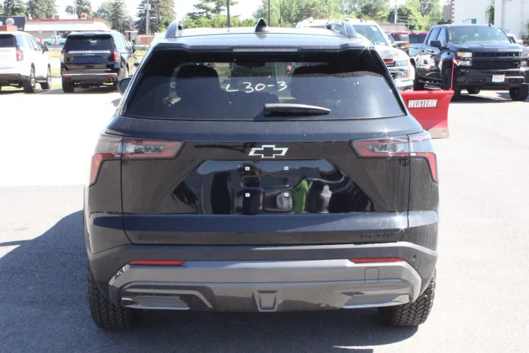 2026 Chevrolet Equinox ACTIV photo 1
