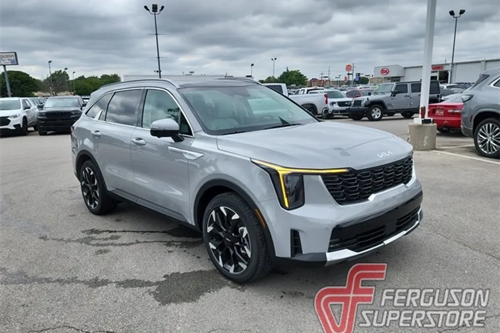 2026 Kia Sorento SX photo 1