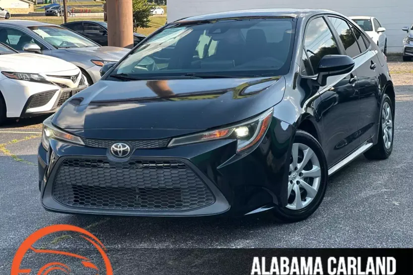 2020 Toyota Corolla LE photo 1