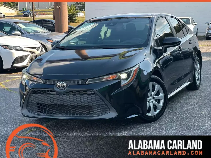2020 Toyota Corolla LE photo 1