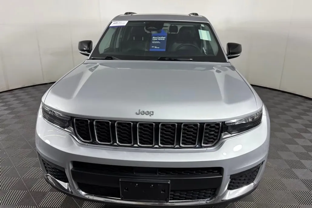 2023 Jeep Grand Cherokee Limited photo 1