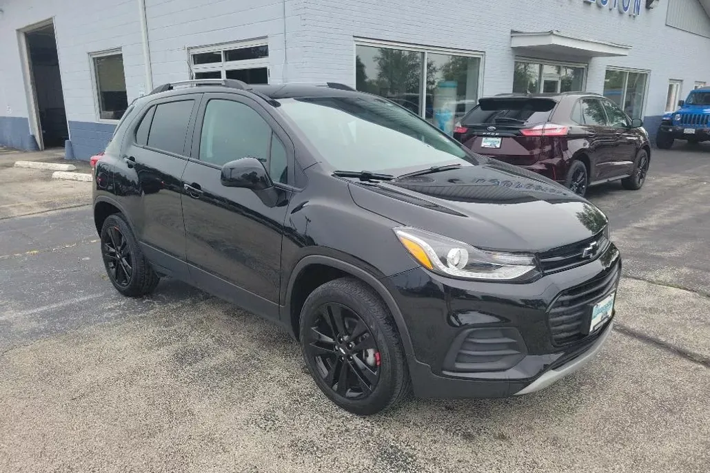2021 Chevrolet Trax LT photo 1